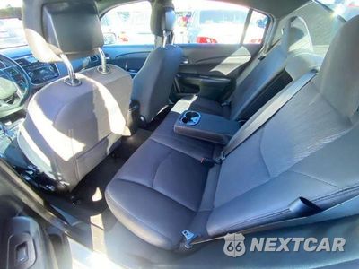 Zdjęcie 9 z 10 samochodu: 2014 CHRYSLER 200 LX VIN:1C3CCBAB9EN231011 - miniatura