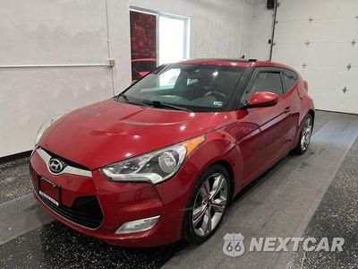 Trzecie zdjęcie samochodu z tyłu: 2013 HYUNDAI VELOSTER VIN:KMHTC6AD2DU174090 - miniatura