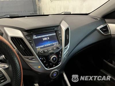 Zdjęcie 23 z 30 samochodu: 2013 HYUNDAI VELOSTER VIN:KMHTC6AD2DU174090 - miniatura