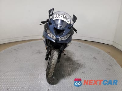 Drugie zdjęcie samochodu z przodu: 2022 KAWASAKI ZX636 K VIN:JKBZXJH13NA013449 - miniatura