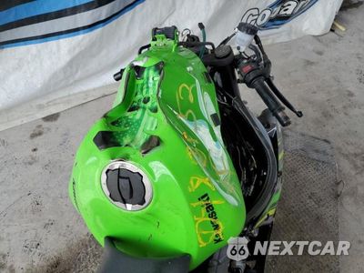 Piąte zdjęcie samochodu w środku: 2019 KAWASAKI ZX636 K VIN:JKBZXJG14KA001257 - miniatura