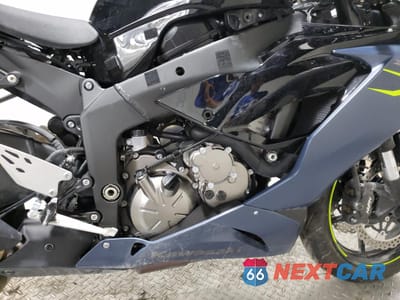 Piąte zdjęcie samochodu w środku: 2022 KAWASAKI ZX636 K VIN:JKBZXJH13NA013449 - miniatura