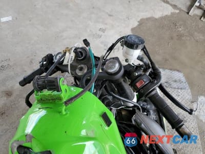 Zdjęcie 8 z 10 samochodu: 2019 KAWASAKI ZX636 K VIN:JKBZXJG14KA001257 - miniatura