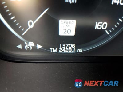 Zdjęcie 8 z 10 samochodu: 2022 VOLVO V60 CROSS COUNTRY T5 VIN:YV4102WK9N1086352 - miniatura