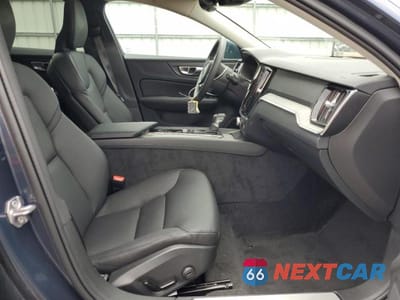 Piąte zdjęcie samochodu w środku: 2022 VOLVO V60 CROSS COUNTRY T5 VIN:YV4102WK9N1086352 - miniatura