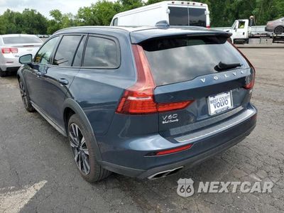 Trzecie zdjęcie samochodu z tyłu: 2022 VOLVO V60 CROSS COUNTRY T5 VIN:YV4102WK9N1086352 - miniatura