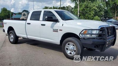 Drugie zdjęcie samochodu z przodu: 2017 RAM 2500 ST VIN:3C6UR5HJ7HG502228 - miniatura