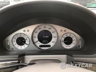 Piąte zdjęcie samochodu w środku: 2003 MERCEDES-BENZ E 500 VIN:WDBUF70J53A210088 - miniatura