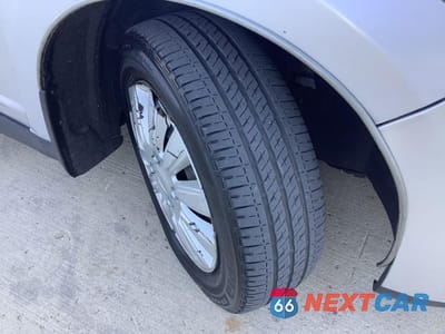 Zdjęcie 24 z 48 samochodu: 2007 NISSAN VERSA S VIN:3N1BC13E97L420076 - miniatura