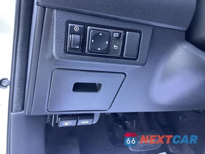 Zdjęcie 42 z 48 samochodu: 2007 NISSAN VERSA S VIN:3N1BC13E97L420076 - miniatura