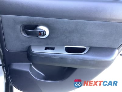 Zdjęcie 31 z 48 samochodu: 2007 NISSAN VERSA S VIN:3N1BC13E97L420076 - miniatura