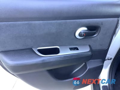 Zdjęcie 35 z 48 samochodu: 2007 NISSAN VERSA S VIN:3N1BC13E97L420076 - miniatura