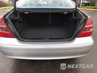 Zdjęcie 8 z 30 samochodu: 2003 MERCEDES-BENZ E 500 VIN:WDBUF70J53A210088 - miniatura