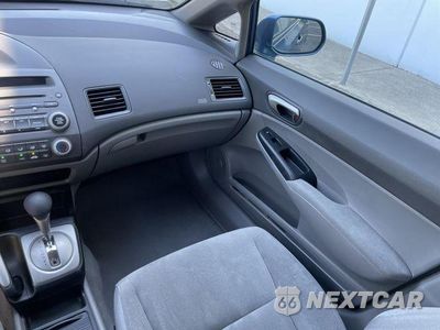 Zdjęcie 15 z 34 samochodu: 2008 HONDA CIVIC LX VIN:2HGFA16598H530055 - miniatura