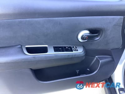 Zdjęcie 38 z 48 samochodu: 2007 NISSAN VERSA S VIN:3N1BC13E97L420076 - miniatura