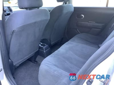 Zdjęcie 34 z 48 samochodu: 2007 NISSAN VERSA S VIN:3N1BC13E97L420076 - miniatura