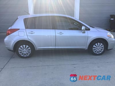 Zdjęcie 8 z 48 samochodu: 2007 NISSAN VERSA S VIN:3N1BC13E97L420076 - miniatura