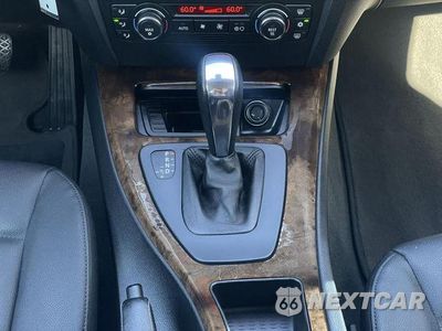 Zdjęcie 18 z 33 samochodu: 2008 BMW 328 I SULEV VIN:WBAWV13598P120677 - miniatura