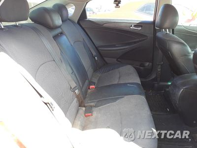 Zdjęcie 6 z 10 samochodu: 2011 HYUNDAI SONATA SE VIN:5NPEC4AC4BH084407 - miniatura