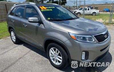 Trzecie zdjęcie samochodu z tyłu: 2014 KIA SORENTO LX VIN:5XYKTCA66EG535520 - miniatura