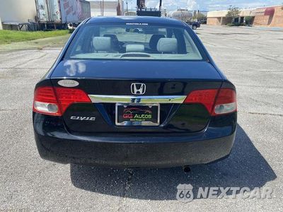 Piąte zdjęcie samochodu w środku: 2009 HONDA CIVIC LX VIN:2HGFA16589H543400 - miniatura