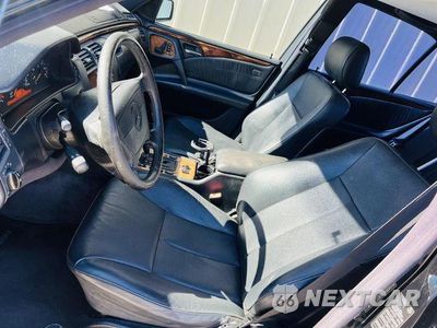 Zdjęcie 23 z 37 samochodu: 1998 MERCEDES-BENZ E 430 VIN:WDBJF70F8WA631158 - miniatura