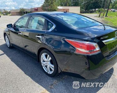 Zdjęcie 7 z 13 samochodu: 2015 NISSAN ALTIMA 3.5S VIN:1N4BL3AP5FC179453 - miniatura