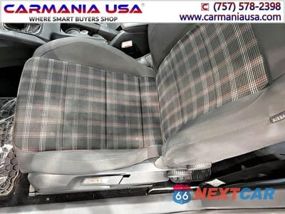 Zdjęcie 13 z 30 samochodu: 2007 VOLKSWAGEN NEW GTI VIN:WVWEV71K67W099107 - miniatura