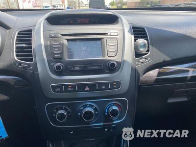 Zdjęcie 15 z 15 samochodu: 2014 KIA SORENTO LX VIN:5XYKTCA66EG535520 - miniatura