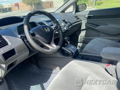 Zdjęcie 8 z 10 samochodu: 2009 HONDA CIVIC LX VIN:2HGFA16589H543400 - miniatura