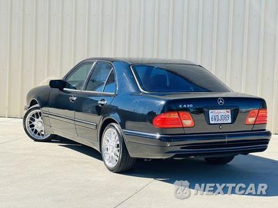 Zdjęcie 36 z 37 samochodu: 1998 MERCEDES-BENZ E 430 VIN:WDBJF70F8WA631158 - miniatura