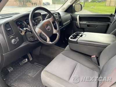 Zdjęcie 8 z 12 samochodu: 2010 GMC SIERRA C1500 SLE VIN:3GTRCVE07AG269078 - miniatura