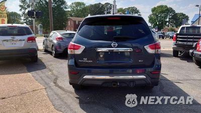 Piąte zdjęcie samochodu w środku: 2013 NISSAN PATHFINDER S VIN:5N1AR2MN9DC631874 - miniatura