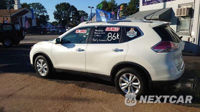 2015 NISSAN ROGUE S 5N1AT2MK0FC797114 - główne zdjęcie licytacji z USA - miniatura
