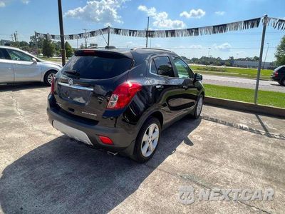 Czwarte zdjęcie samochodu z boku: 2015 BUICK ENCORE CONVENIENCE VIN:KL4CJBSBXFB187310 - miniatura