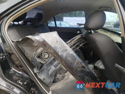 Zdjęcie 6 z 10 samochodu: 2011 FORD FUSION SE VIN:3FAHP0HA4BR144574 - miniatura