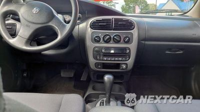 Zdjęcie 8 z 14 samochodu: 2005 DODGE NEON SXT VIN:1B3ES56C15D173123 - miniatura