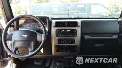 Czwarte zdjęcie samochodu z boku: 2005 JEEP WRANGLER X VIN:1J4FA39SX5P388327 - miniatura