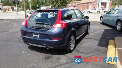 Piąte zdjęcie samochodu w środku: 2012 VOLVO C30 T5 VIN:YV1672MK6C2278014 - miniatura