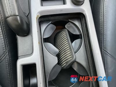 Zdjęcie 45 z 52 samochodu: 2008 VOLVO S40 2.4I VIN:YV1MS382082368627 - miniatura