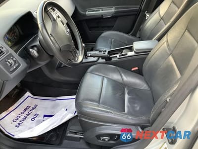 Zdjęcie 34 z 52 samochodu: 2008 VOLVO S40 2.4I VIN:YV1MS382082368627 - miniatura