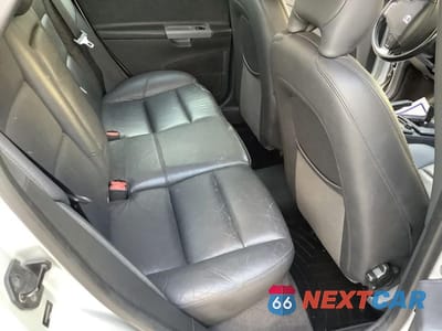 Zdjęcie 28 z 52 samochodu: 2008 VOLVO S40 2.4I VIN:YV1MS382082368627 - miniatura