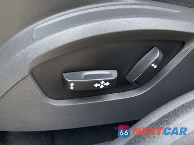 Zdjęcie 40 z 52 samochodu: 2008 VOLVO S40 2.4I VIN:YV1MS382082368627 - miniatura