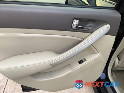 Zdjęcie 37 z 54 samochodu: 2006 INFINITI G35 VIN:JNKCV51F16M602050 - miniatura