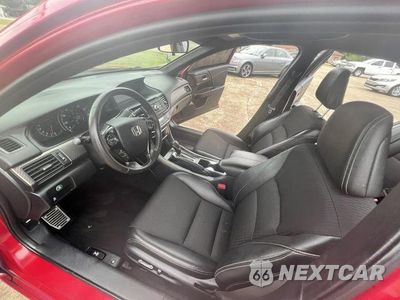 Zdjęcie 6 z 11 samochodu: 2017 HONDA ACCORD SPORT VIN:1HGCR2F51HA273909 - miniatura