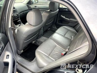 Zdjęcie 11 z 13 samochodu: 2005 HONDA ACCORD EX VIN:1HGCM66505A031615 - miniatura