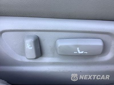 Zdjęcie 31 z 61 samochodu: 2006 HYUNDAI AZERA SE VIN:KMHFC46F36A102766 - miniatura