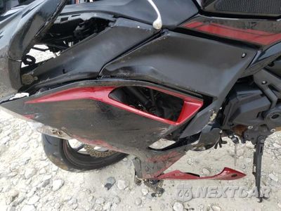 Zdjęcie 7 z 10 samochodu: 2021 KAWASAKI EX650 M VIN:ML5EXEM10MDA26739 - miniatura