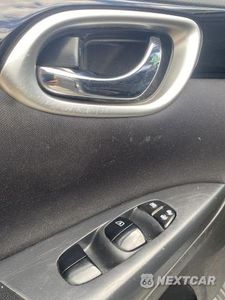 Zdjęcie 17 z 17 samochodu: 2017 NISSAN SENTRA S VIN:3N1AB7AP7HY280457 - miniatura