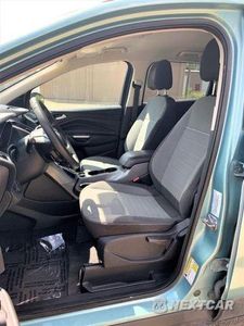 Czwarte zdjęcie samochodu z boku: 2013 FORD ESCAPE SE VIN:1FMCU0GXXDUB93708 - miniatura